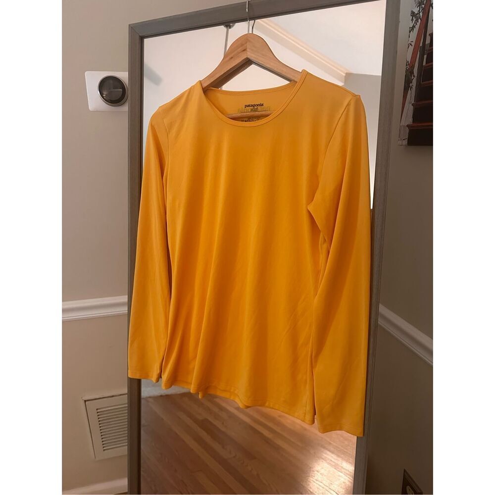 Patagonia Silkweight Capilene1 Long Sleeve Size M Orange